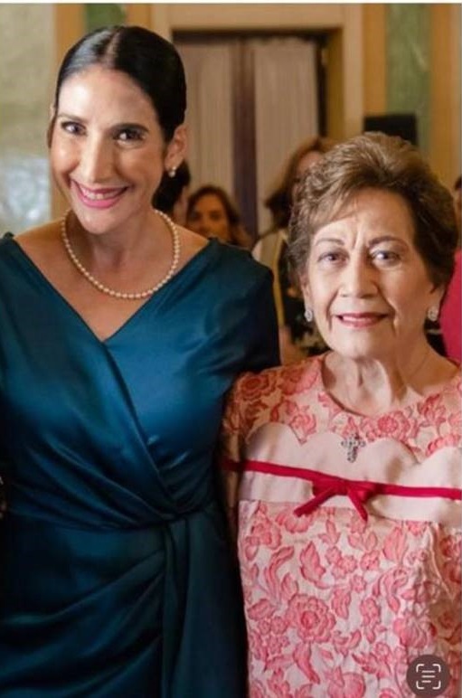 TÉ OFRECIDO POR SU EXCELENCIA LA PRIMERA DAMA DE LA REPUBLICA, SRA. RAQUEL ARBAJE DE ABINADER, ESPOSA DEL EXCELENTÍSIMO SEÑOR LUIS ABINADER PRESIDENTE DE LA REPUBLICA DOMINICANA, A LA ASOCIACIÓN DE LAS DAMAS Y CONYUGUES DIPLOMÁTICAS, REALIZADO EN EL SALÓN VERDE DEL PALACIO NACIONAL, EN SANTO DOMINGO, REPÚBLICA DOMINICANA, EL DÍA 1º DEL MES DE SEPTIEMBRE DEL AÑO 2022.